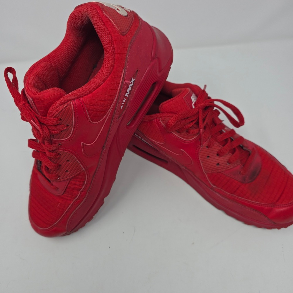 Nike Air Max 90 Size 10 Essential Triple Red AJ1285-602 Low Top Sneakers 2018